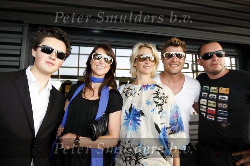 Heteren 29 juni 2009
Opening winkel bij porsche centrum Geldrland met div bn ers waaronder
Koert Jan de Bruijn Anouk Smulders Tom Sebastian  en Jeroen v Koningsbrugge.
Eigenaar van Porsche centrum is Mark Wegh.
Peter Smulders bv