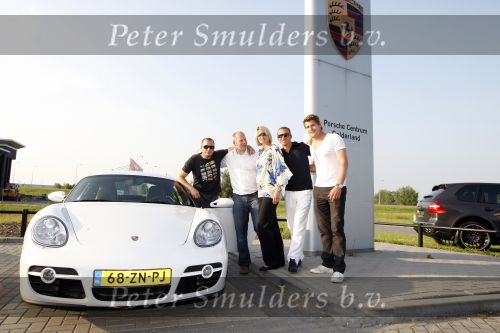 Heteren 29 juni 2009
Opening winkel bij porsche centrum Geldrland met div bn ers waaronder
Koert Jan de Bruijn Anouk Smulders Tom Sebastian  en Jeroen v Koningsbrugge.
Eigenaar van Porsche centrum is Mark Wegh.
Peter Smulders bv