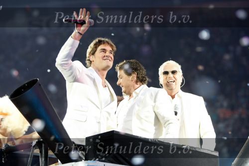 Amsterdam 13 juni 2009
De Toppers in concert in de arena met Rene Froger Gordon en Jeroen v d Boom.
Peter Smulders bv