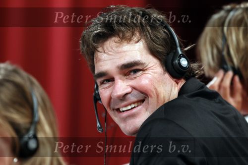 Hilversum 21 januari 2010
Rtl SBS en de NOS hebben samen een tv programma en aktie in elkaar gedraaid om zoveel mogelijk geld op te halen voor giro 55 ten bate van Haiti. Jeroen v d Boom
Peter Smulders bv