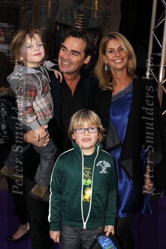 Amsterdam 30 januari 2010
Premiere de prinses en de kikker in Tuschinski. Jeroen v d Boom met vrouw en kinderen
Peter Smulders bv