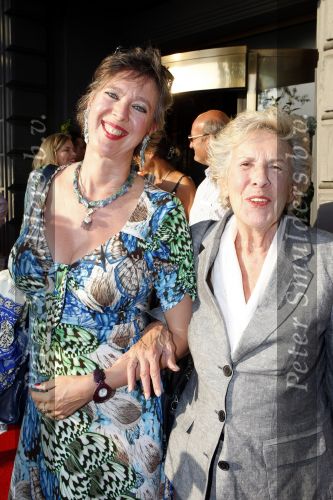 Amsterdam 6 augustus 2009
Premiere circus Stiletto in Carre. Jetty Pearl met dochter
Peter Smulders bv