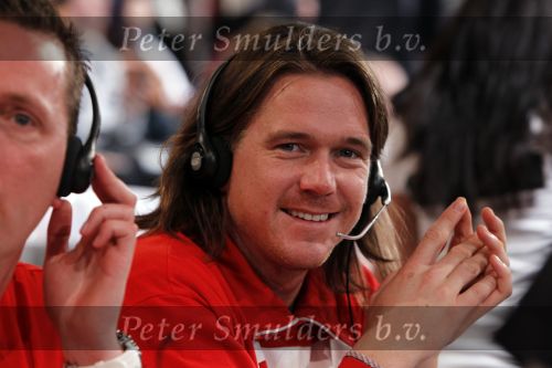 Hilversum 21 januari 2010
Rtl SBS en de NOS hebben samen een tv programma en aktie in elkaar gedraaid om zoveel mogelijk geld op te halen voor giro 55 ten bate van Haiti. Johnny de Mol jr
Peter Smulders bv