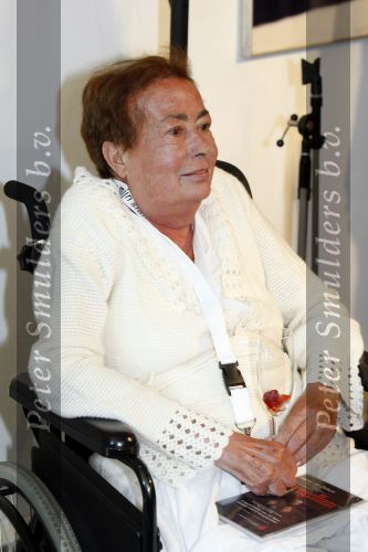 Amsterdam 25 juni 2009
Opening galerie van Josine v Dalsum. Josine kwam in rolstoel en was erg emotioneel. Haar man John v d Rest deed het woord.
Peter Smulders bv