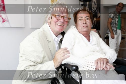 Amsterdam 25 juni 2009
Opening galerie van Josine v Dalsum. Josine kwam in rolstoel en was erg emotioneel. Haar man John v d Rest deed het woord.
Peter Smulders bv
