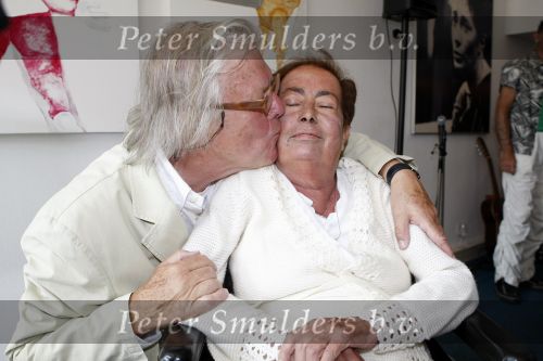 Amsterdam 25 juni 2009
Opening galerie van Josine v Dalsum. Josine kwam in rolstoel en was erg emotioneel. Haar man John v d Rest deed het woord.
Peter Smulders bv