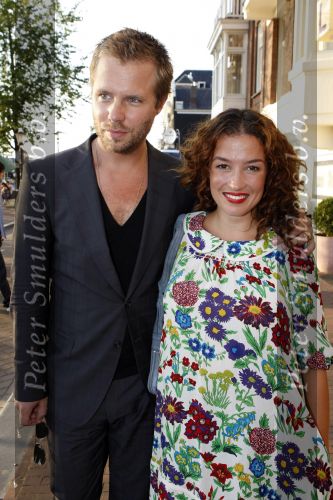 Amsterdam 6 augustus 2009
Premiere circus Stiletto in Carre. Katja Schuurman met haar man Thijs Romer
Peter Smulders bv
