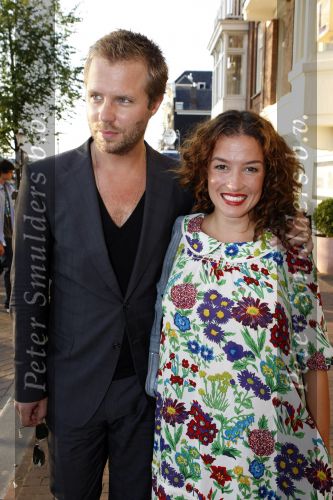 Amsterdam 6 augustus 2009
Premiere circus Stiletto in Carre. Katja Schuurman met haar man Thijs Romer
Peter Smulders bv