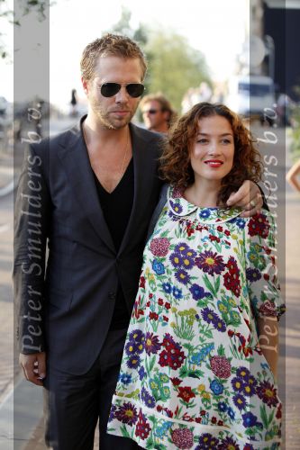 Amsterdam 6 augustus 2009
Premiere circus Stiletto in Carre. Katja Schuurman met haar man Thijs Romer
Peter Smulders bv