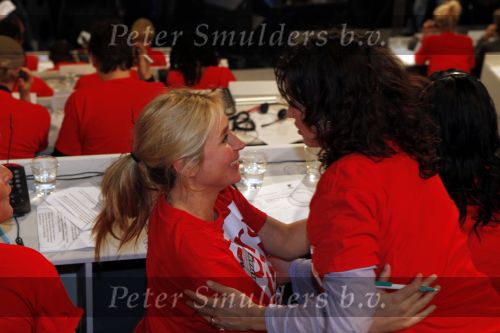 Hilversum 21 januari 2010
Rtl SBS en de NOS hebben samen een tv programma en aktie in elkaar gedraaid om zoveel mogelijk geld op te halen voor giro 55 ten bate van Haiti. Wendy v Dijk en Katja Schuurman beide zwanger
Peter Smulders bv