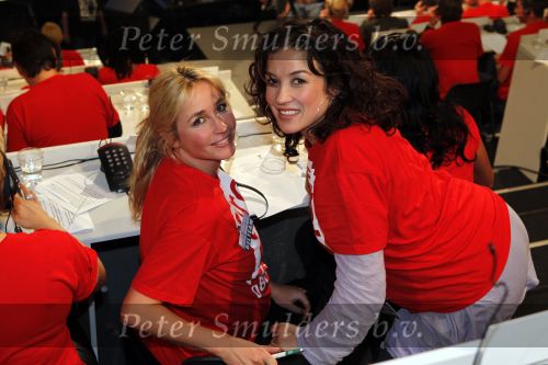 Hilversum 21 januari 2010
Rtl SBS en de NOS hebben samen een tv programma en aktie in elkaar gedraaid om zoveel mogelijk geld op te halen voor giro 55 ten bate van Haiti. Wendy v Dijk en Katja Schuurman beide zwanger
Peter Smulders bv