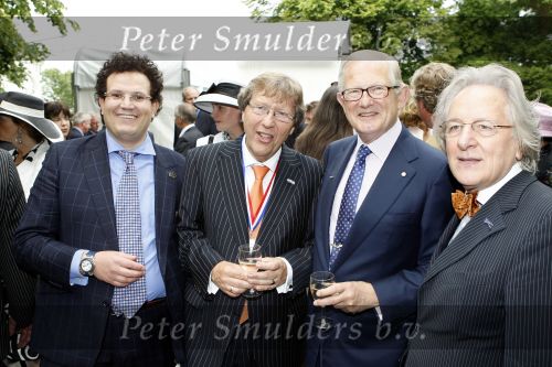 Breukelen 17 juni 2009
Haringparty op Neijenrode. Pieter v Vollenhoven met Khalil Farjallah
Peter Smulders bv