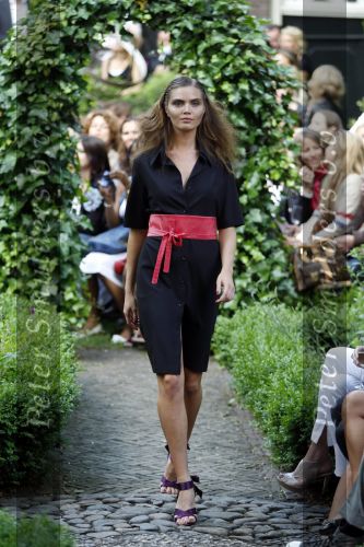 Amsterdam 16 juni 2009
Modeshow La Dress by Simone v Trojen. Kim Feenstra
Peter Smulders bv