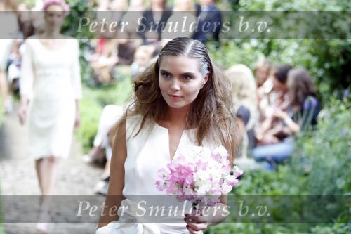 Amsterdam 16 juni 2009
Modeshow La Dress by Simone v Trojen. Kim Feenstra
Peter Smulders bv