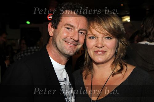 Amsterdam 15 januari 2010
Feestje vanwege 1000000 (miljoen) bezoekers bij de film komt een vrouw bij de dokter in het cobra cafe. Aanwezige cast Barry Atsma Carice v Houten Anna Drijver Dirk Zeelenberg, producent Reinout Oerlemans met zijn vrouw Danielle en schrijver Kluun met zijn vrouw.
Peter Smulders bv