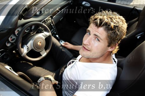 Heteren 29 juni 2009
Opening winkel bij porsche centrum Geldrland met div bn ers waaronder
Koert Jan de Bruijn Anouk Smulders Tom Sebastian  en Jeroen v Koningsbrugge.
Eigenaar van Porsche centrum is Mark Wegh.
Peter Smulders bv