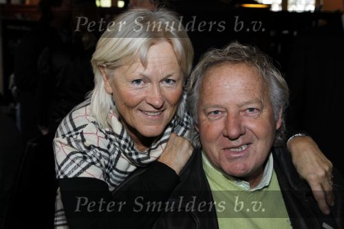 Leiden 19 januari 2010
Presenatie boek van de zangeres zonder naam geschreven door Ben Holthuis en de nieuwe cd. Koos en Joke Alberts
Peter Smulders bv