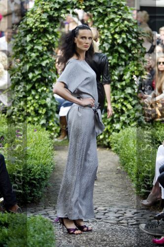 Amsterdam 16 juni 2009
Modeshow La Dress by Simone v Trojen.
Peter Smulders bv