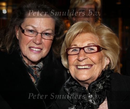 Amsterdam, 23 Februari 2010 
Concert Willeke Alberti in Carre t.g.v. haar 65e verjaardag
Lenie Bambergen met Ria Alberti
Foto Peter Smulders