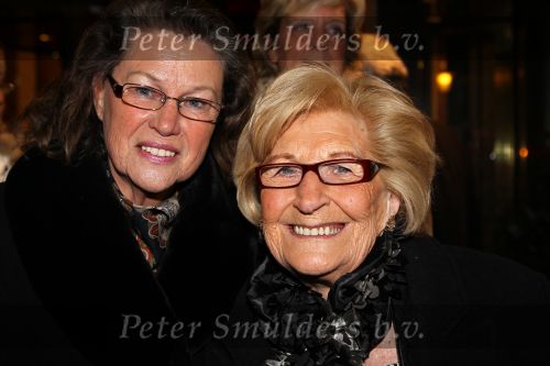 Amsterdam, 23 Februari 2010 
Concert Willeke Alberti in Carre t.g.v. haar 65e verjaardag
Lenie Bambergen met Ria Alberti
Foto Peter Smulders