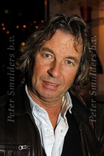 Amsterdam 15 januari 2010
Feestje vanwege 1000000 (miljoen) bezoekers bij de film komt een vrouw bij de dokter in het cobra cafe. Aanwezige cast Barry Atsma Carice v Houten Anna Drijver Dirk Zeelenberg, producent Reinout Oerlemans met zijn vrouw Danielle en schrijver Kluun met zijn vrouw. Leo Vogelzang
Peter Smulders bv