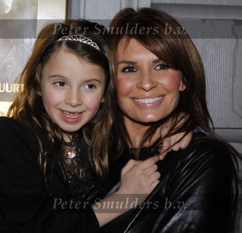 Amsterdam 14 januari 2010
Marc en Leontine Borsato bij voorstelling mama mia in carre met hun kinderen Jada Senna en Luca.
Peter Smulders bv
