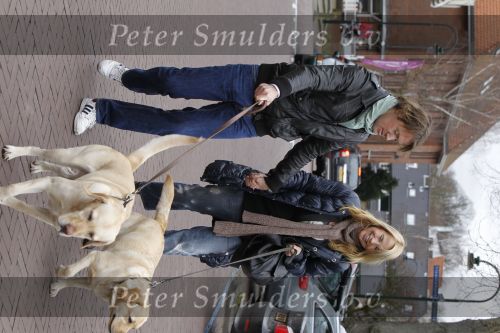 Huizen 13 maart 2010
Jeroen Rietbergen en Linda de Mol met de honden van Linda 
Peter Smulders bv