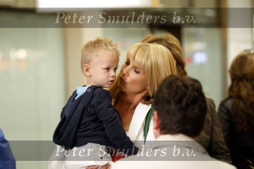 Schiphol 19 juni 2009
Opnames Gooische vrouwen op schiphol met Linda de Mol en Peter Paul Muller.
Peter Smulders bv