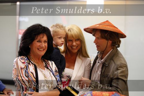 Schiphol 19 juni 2009
Opnames Gooische vrouwen op schiphol met Linda de Mol en Peter Paul Muller.
Peter Smulders bv