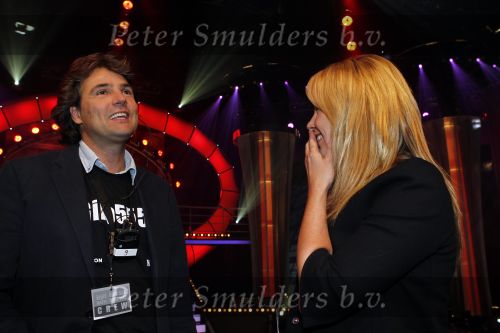 Hilversum 21 januari 2010
Rtl SBS en de NOS hebben samen een tv programma en aktie in elkaar gedraaid om zoveel mogelijk geld op te halen voor giro 55 ten bate van Haiti. Linda de Mol met Reinout Oerlemans
Peter Smulders bv