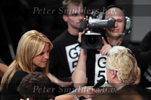 Hilversum 21 januari 2010
Rtl SBS en de NOS hebben samen een tv programma en aktie in elkaar gedraaid om zoveel mogelijk geld op te halen voor giro 55 ten bate van Haiti. Linda de Mol interviewt Geert Wilders
Peter Smulders bv