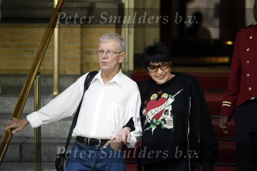 Amsterdam 24 juni 2009
Liza Minelli verlaat het amstel hltel in amsterdam.
Peter Smulders bv