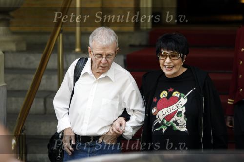 Amsterdam 24 juni 2009
Liza Minelli verlaat het amstel hltel in amsterdam.
Peter Smulders bv