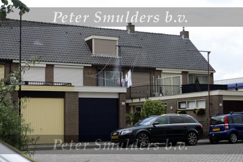 Volendam 5 juni 2009
Liza Plat de vermeende nieuwe vriendin van Jan Smit woont in het huis van haar ouders . Wim Vischer haar ex is op bzoek om hun zoontje op te halen.
Peter Smulders bv