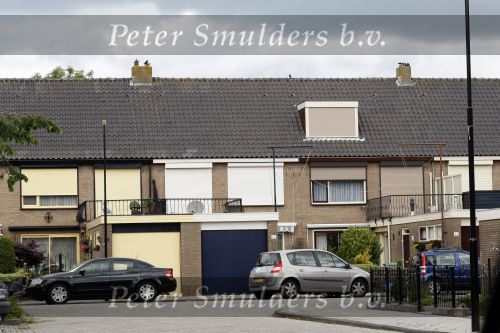 Volendam 5 juni 2009
Liza Plat de vermeende nieuwe vriendin van Jan Smit woont in het huis van haar ouders . Wim Vischer haar ex is op bzoek om hun zoontje op te halen.
Peter Smulders bv