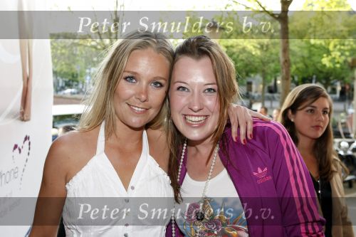 Amsterdam 2 juni 2009
Presentatie van de nieuwe samsung lady phone in de duif. Lola Brood en Wytske Kenemans
Peter Smulders bv