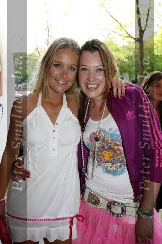 Amsterdam 2 juni 2009
Presentatie van de nieuwe samsung lady phone in de duif. Lola Brood en Wytske Kenemans
Peter Smulders bv
