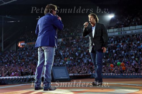 Eindhoven, 14 Juni 2009 3e Concert van Guus Meeuwis in het PSV stadion
Uitgenodigd door Autolichtstad BV
Als gast artiest Marco Borsato en de groep Jewelste
Foto Peter Smulders BV