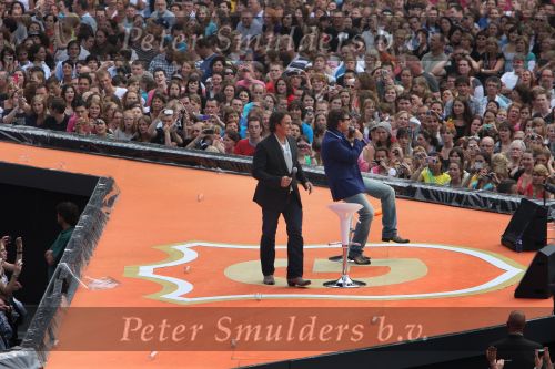 Eindhoven, 14 Juni 2009 3e Concert van Guus Meeuwis in het PSV stadion
Uitgenodigd door Autolichtstad BV
Met een gastoptreden van Marco Borsato 
Foto Peter Smulders BV