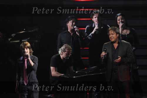 Hilversum 21 januari 2010
Rtl SBS en de NOS hebben samen een tv programma en aktie in elkaar gedraaid om zoveel mogelijk geld op te halen voor giro 55 ten bate van Haiti. Marco Borsato John Ewbank en Ralph
Peter Smulders bv