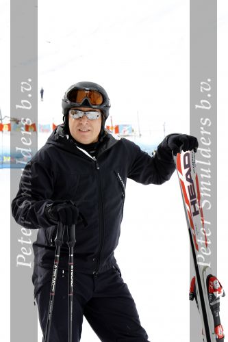 Blatten 23 februari 2010
Marco en Leontien Borsato op skivakantie met hun kinderen Luca Senna en Jada. Ook Armando Vanessa en Chiara Borsato zijn erbij . Moeder Mary was er ook bij.
Peter Smulders bv