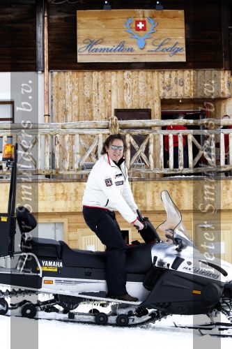 Blatten 23 februari 2010
Marco en Leontien Borsato op skivakantie met hun kinderen Luca Senna en Jada. Ook Armando Vanessa en Chiara Borsato zijn erbij . Moeder Mary was er ook bij.
Peter Smulders bv