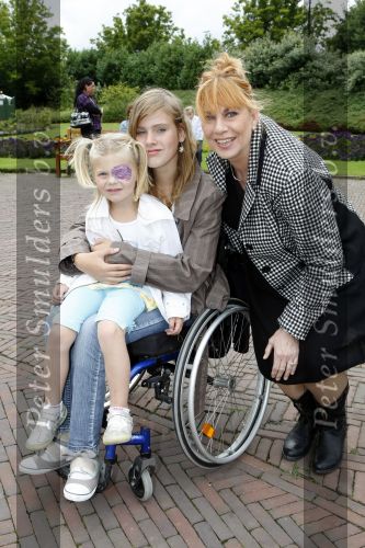 Kaatsheuvel 2 augustus 2009
Premiere show in de efteling. Margriet Eshuis met nichtjes
Peter Smulders bv