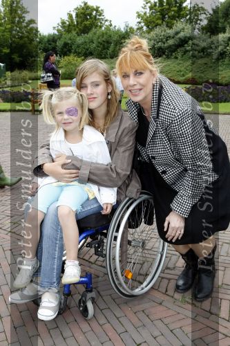 Kaatsheuvel 2 augustus 2009
Premiere show in de efteling. Margriet Eshuis met nichtjes
Peter Smulders bv