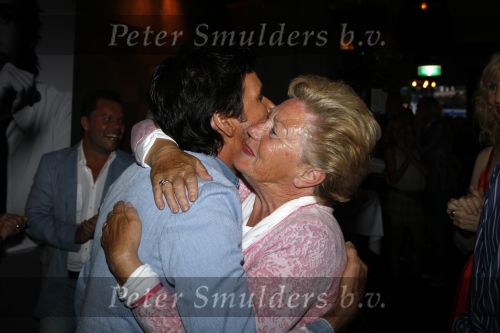 Amsterdam 8 augustus 2009
Mari v d Ven viert zijn 50e verjaardag.
Peter Smulders bv