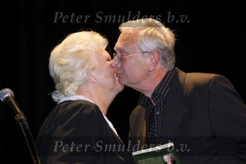 Lommel 7 juni 2009
Marie Cecile Moerdijk viert haar 80e verjaardag in schouwburg van Lommel. Met broer Carlos
Peter Smulders bv