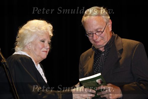 Lommel 7 juni 2009
Marie Cecile Moerdijk viert haar 80e verjaardag in schouwburg van Lommel. Met broer Carlos
Peter Smulders bv