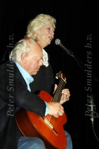 Lommel 7 juni 2009
Marie Cecile Moerdijk viert haar 80e verjaardag in schouwburg van Lommel.
Peter Smulders bv