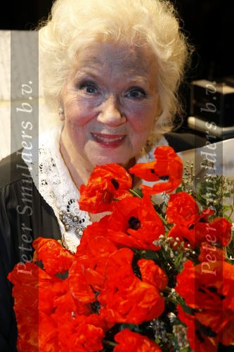 Lommel 7 juni 2009
Marie Cecile Moerdijk viert haar 80e verjaardag in schouwburg van Lommel.
Peter Smulders bv