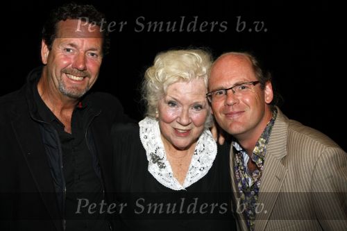Lommel 7 juni 2009
Marie Cecile Moerdijk viert haar 80e verjaardag in schouwburg van Lommel. Marie Cecile met stiefzoon
Peter Smulders bv